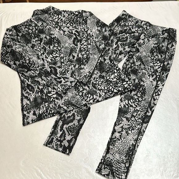 PMX BASELAYER SET - Grey Snake - Picture 2 of 13